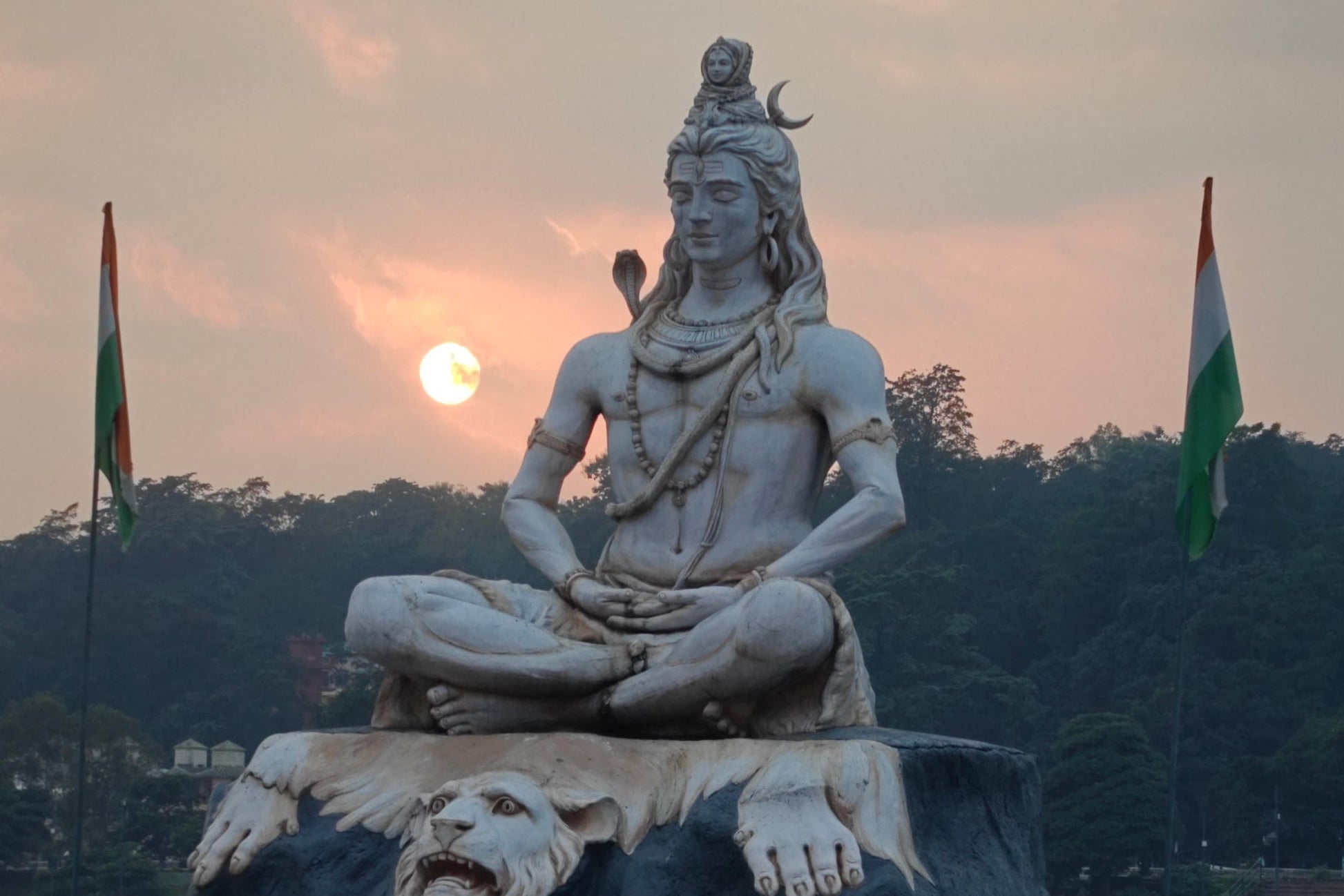 Rishikesh Ganges river yoga retreat Himalayan mountains India
